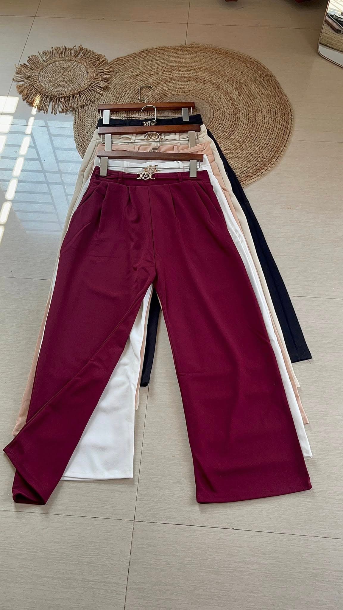 Wide leg pants
